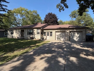 8806 W Puetz Rd, Franklin, WI 53132 - photo 2