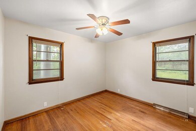 3232_ellis_dr_ames_ia-8_15