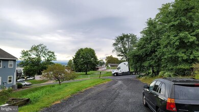 243 N 14th St, Reading, PA 19604 - photo 5