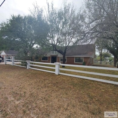 230 E Caffery Ave, Pharr, TX 78577 - photo 3