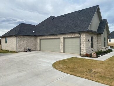 215 N Katy Ranch Ct, Weatherford, TX 76085 - photo 3