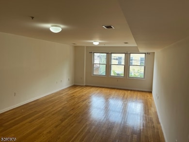 157 Lafayette St unit 2, Newark, NJ 07105 - photo 6