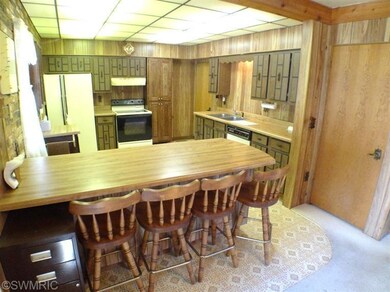 804 Lincoln Lake, Lowell, MI 49331 - photo 4