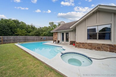 4202 W Urbana Ct, Broken Arrow, OK 74012 - photo 5