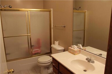 408 Maple Ct, Lansing, KS 66043 - photo 7