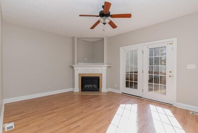 303 Willborough Ave unit 3R, Fayetteville, NC 28303 - photo 6