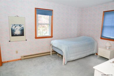 21 Virginia Ave, Rensselaer, NY 12144 - photo 5