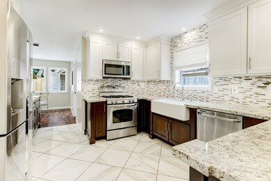 10115 Meadow Lake Ln, Houston, TX 77042 - photo 5