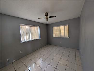 1606 Spicewood Dr, Corpus Christi, TX 78412 - photo 7