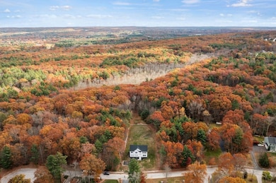 18 Mckinstry Dr, Charlton, MA 01507 - photo 5