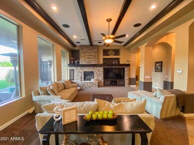 3374 CARDINAL - FAMILYROOM