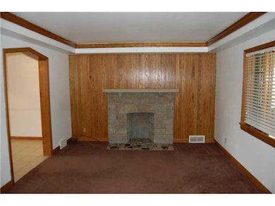 Living Room. Living room with crown molding, decor