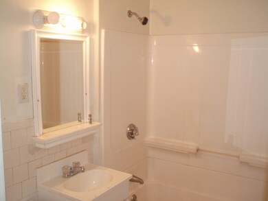 154 Lovell St unit 3L, Worcester, MA 01603 - photo 2