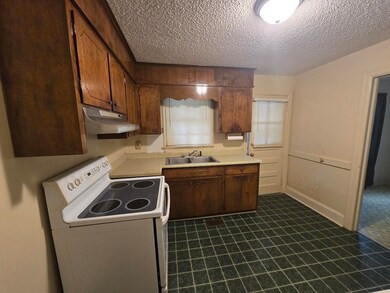 115 & 115.5 Hampshire Dr, Gaffney, SC 29341 - photo 6