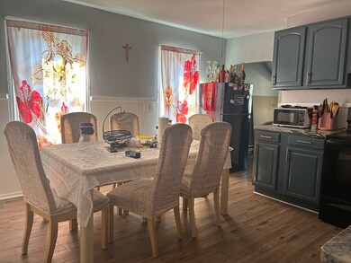 36 Garfield St, Central Falls, RI 02863 - photo 4