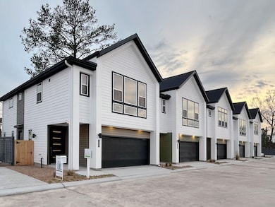 1103 Highland Square Ln, Houston, TX 77091 - photo 5