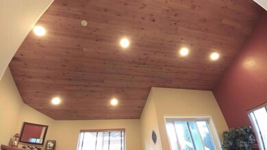 63109 Desert Sage St, Bend, OR 97701 - photo 5