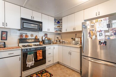 20 Kitchen
