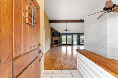 8542 Sunny Ridge Dr, Houston, TX 77095 - photo 4