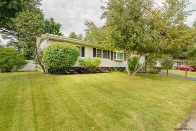 15 Gadsen Ct, Albany, NY 12205 - photo 2