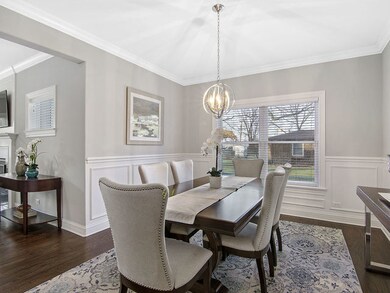 396 N Howard Ave, Elmhurst, IL 60126 - photo 3