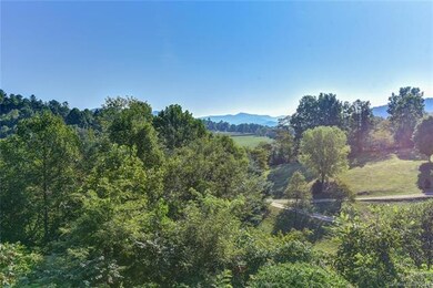 Breathtaking, long-range mountain views!!
