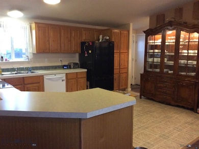 Spacious Kitchen