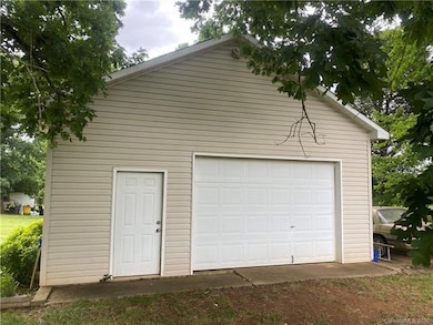 Large outbuilding/workshop on back side of the property.