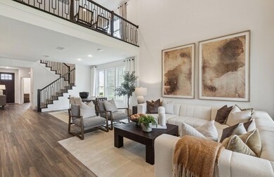 Bright gathering room *Photos of furnished model. 