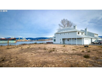 209 W A St unit 1, Rainier, OR 97048 - photo 2