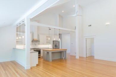 950 LivingRoom3 (1 of 1)
