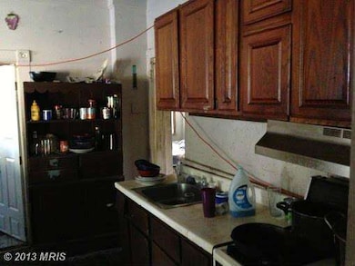 606 Nova Ave, Capitol Heights, MD 20743 - photo 2