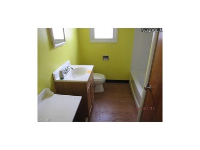 5261 E Lake Rd, Sheffield Lake, OH 44054 - photo 6