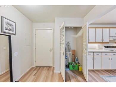 1710 S Harbor Way unit 202, Portland, OR 97201 - photo 6