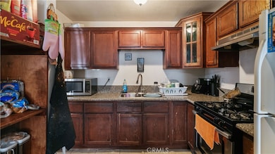 124 E 54th St, Los Angeles, CA 90011 - photo 3