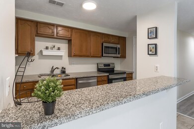 3361 Yost Ln unit 202, Dumfries, VA 22026 - photo 2