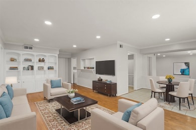 Fantastic open layout between the living and dinin