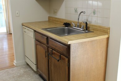 30 Pleasant St, West Lebanon, NH 03784 - photo 6