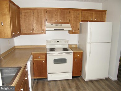 23337 Red Oak Ct, California, MD 20619 - photo 6