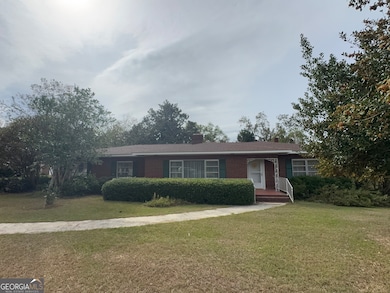 465 Cedar St, Metter, GA 30439 - photo 2