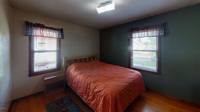 1915-5th-Ave-N-Bedroom (2)