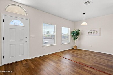 14301 Escalera Dr, Horizon City, TX 79928 - photo 5