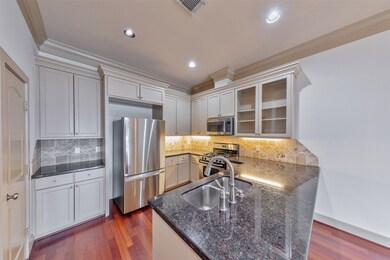 953 Yale St unit E, Houston, TX 77008 - photo 7