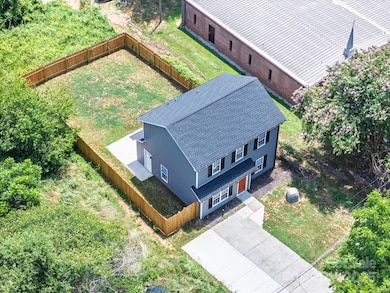 726 Pennsylvania Ave, Charlotte, NC 28216 - photo 4