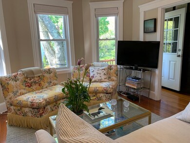 217 Reservoir Rd unit 2, Chestnut Hill, MA 02467 - photo 4