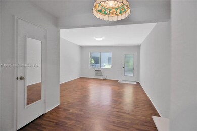 7945 Carlyle Ave unit 3, Miami Beach, FL 33141 - photo 2