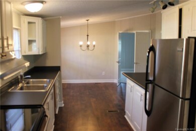 258 Knox Farm Rd, Statesville, NC 28677 - photo 4