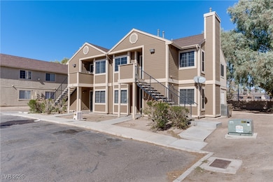 4672 Krissylouise Way unit B, Las Vegas, NV 89121 - photo 5