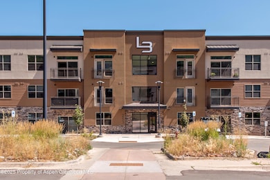 253 Wulfsohn Rd unit 102, Glenwood Springs, CO 81601 - photo 2