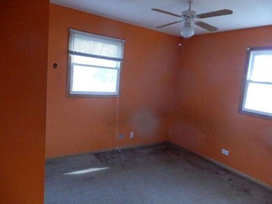 56 Thrush Rd, Carpentersville, IL 60110 - photo 5